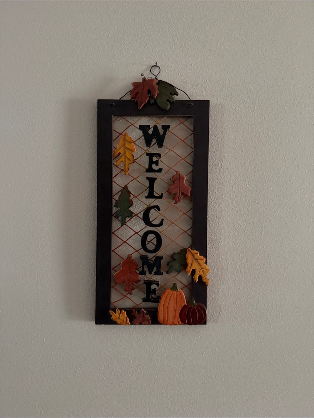 Autumn Leaves Welcome Wall Hanging - Multicolor